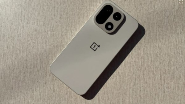 هاتف ون بلس