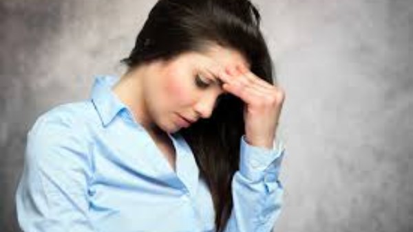 علامات الإرهاق العاطفي حين يسرق طاقتك  لا تتجاهليها 