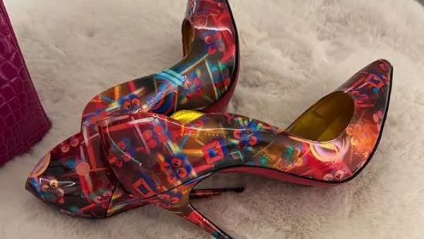 ياسمين صبري بإطلالة أنيقة تخطف الأنظار سعر حذائها يفاجئ الجمهور 