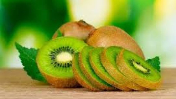 هل الفاكهة مسموحة أم ممنوعة أثناء الدايت؟ الحقيقة العلمية وراء اختيار النوع والكمية  