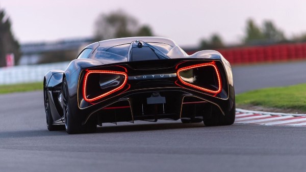  لوتس إيفايا 