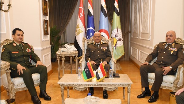 صورة من اللقاء