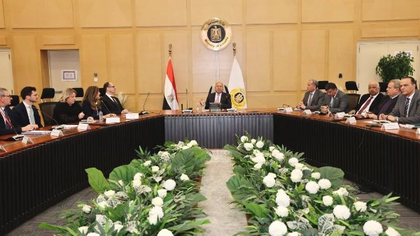 وزير النقل يلتقي وفود 10 رؤساء ومديري كبرى الشركات النمساوية العاملة في مجال صناعات مكونات وأنظمة ووسائل السكك الحديدية