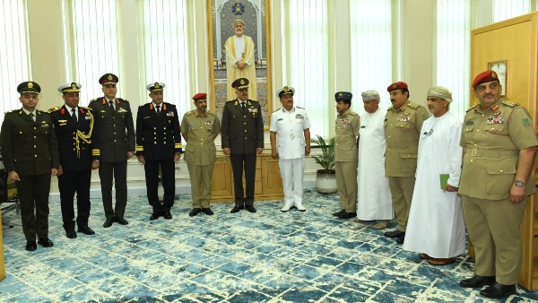 زيارة رئيس الأركان لسلطنة عمان