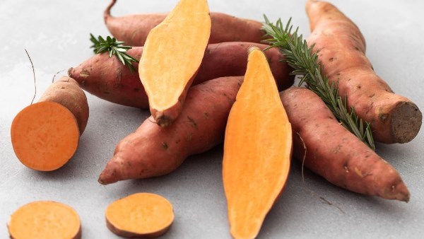 ماذا يحدث لجسمك عند تناول البطاطا الحلوة
