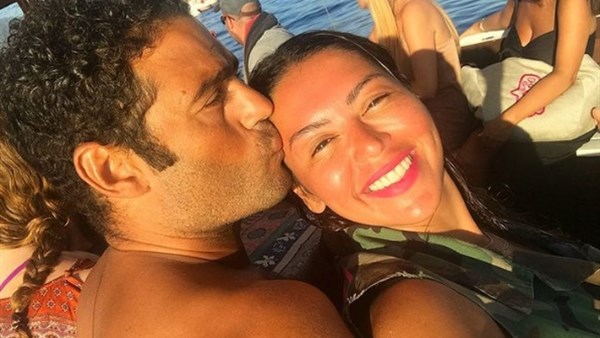 اتجوز عليها .. صور جمعت بين لقاء الخميسي وعبد المنصف