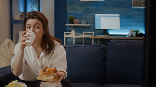 الأطعمة تسبب الشعور بالخمول والكسل