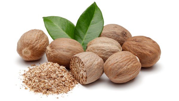 تسمم و نوبات التشنجية.. أضرار كارثية لـ جوزة الطيب