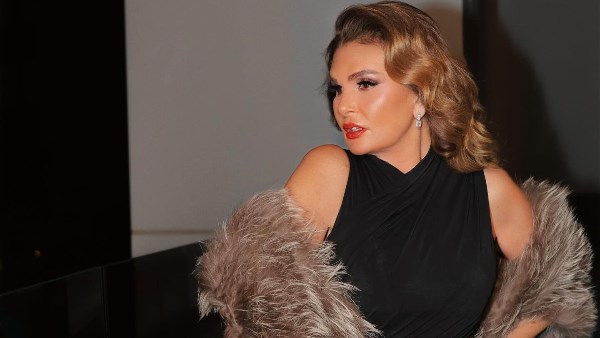  كأنها بالعشرينات.. يسرا خلال حضورها إحدى الفعاليات في الإمارات