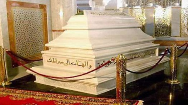 هل السفر لزيارة قبور الأنبياء والصالحين بدعة؟.. الإفتاء تجيب