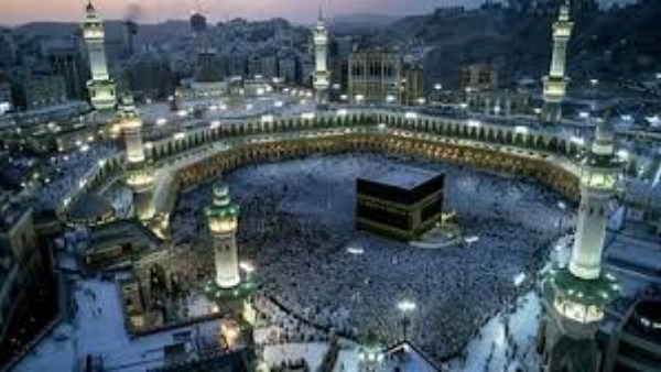 حكم تصوير الحجاج والمعتمرين داخل المسجد الحرام