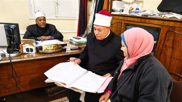 «عمارة» يتفقد إدارة أوقاف شمال الجيزة بشكل مفاجئ للوقوف على سير العمل