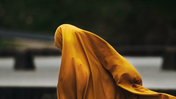 ما حكم قراءة الحائض للقرآن؟.. الإفتاء تجيب