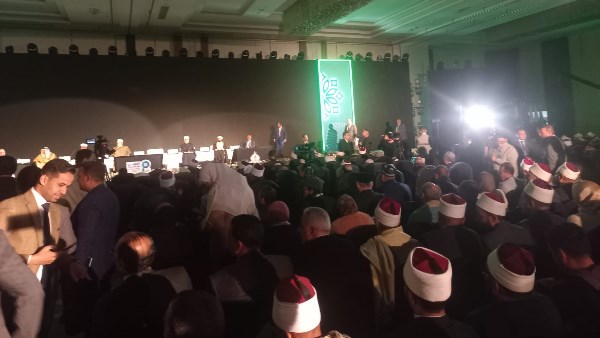 انقطاع التيار الكهربائي فى مؤتمر المجلس الأعلى للشئون الإسلامية 