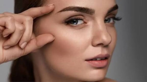 طرق طبيعية لتكثيف الحواجب