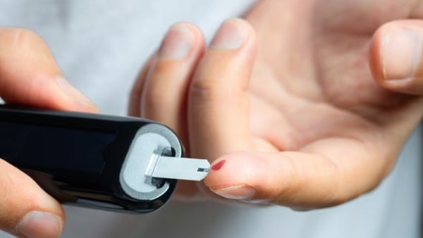 أختيار دم بسيط يكشف عن الإصابة بمرض الخرف