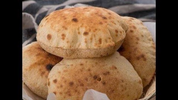 طريقة عمل العيش البلدي في المنزل 