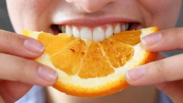 فوائد تناول البرتقال في أوقات محددة