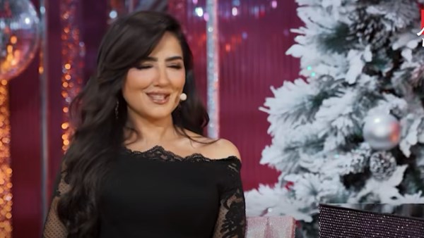 الفنانة مي عمر