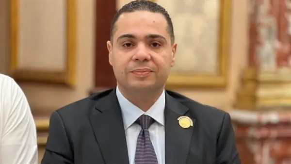  النائب عادل عتمان