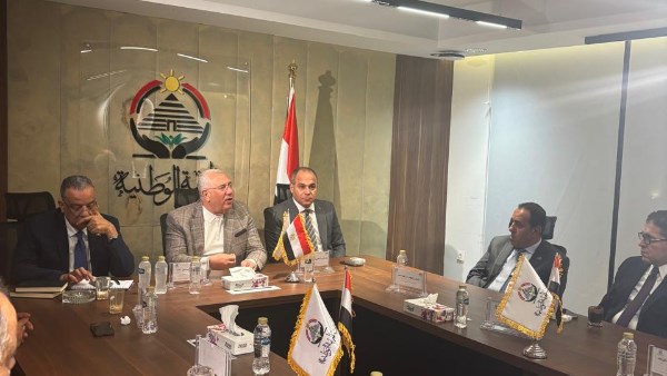 محمود مسلم: لجان الجبهة الوطنية تدرس التشريعات بالبرلمان لصياغة رؤية تدعم أعضاء الحزب محمود مسلم: لجان الجبهة الوطنية تدرس التشريعات بالبرلمان لصياغة رؤية تدعم أعضاء الحزب