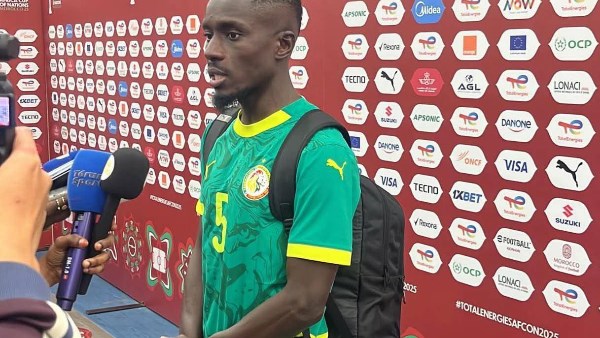 ادريسا نجم السنغال 