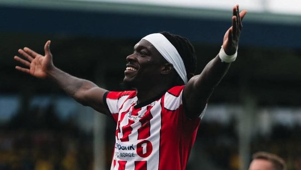 المهاجم الأنجولي إيلتسين كامويش