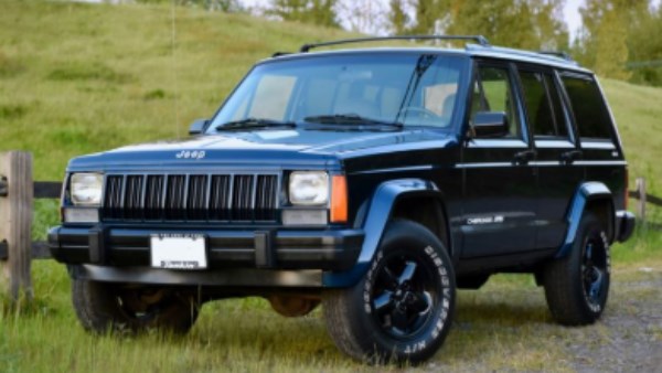 جيب شيروكى موديل 1996