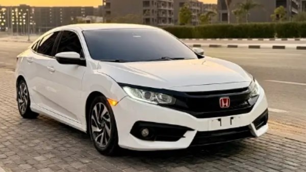 اشتري هوندا سيفيك سعرها 750 ألف جنيه