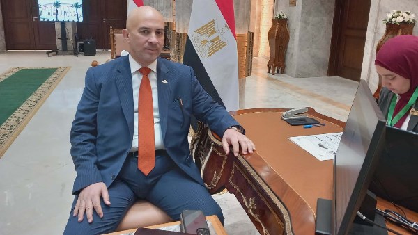 النائب طارق الطويل