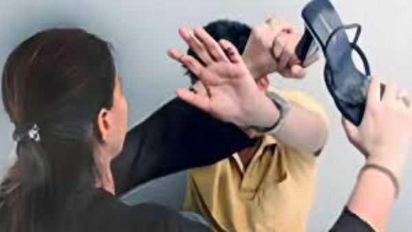 الزوجات يضربن أزواجهن