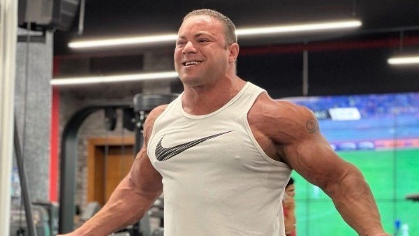 الكابتن محمد شريف، المعروف بـ «الديزل»