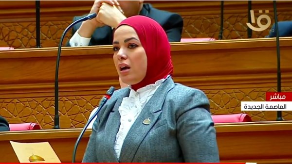 آية عبد الرحمن مذيعة دولة التلاوة