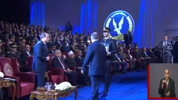 الرئيس السيسي مع وزير الداخلية