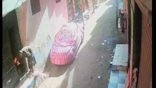 "من غير تردد"| معلم بالمنوفية يروي لحظة شجاعة في إطفاء أنبوبة مشتعلة