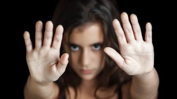 مضاعفة عقوبة التحرش في هذه الحالة طبقا للقانون.. تعرف عليها