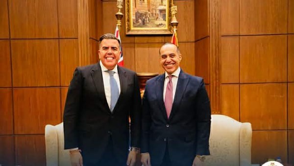 المستشار محمود فوزي وزير الشؤون النيابية والقانونية والتواصل السياسي يستقبل ميلتون ديك رئيس مجلس النواب الفيدرالي الأسترالي 