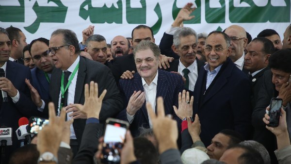 رؤساء أحزاب يهنئون السيد البدوي برئاسة الوفد.. ويؤكدون: نثق في عودة بيت الأمة لدوره القيادي في الحياة الحزبية