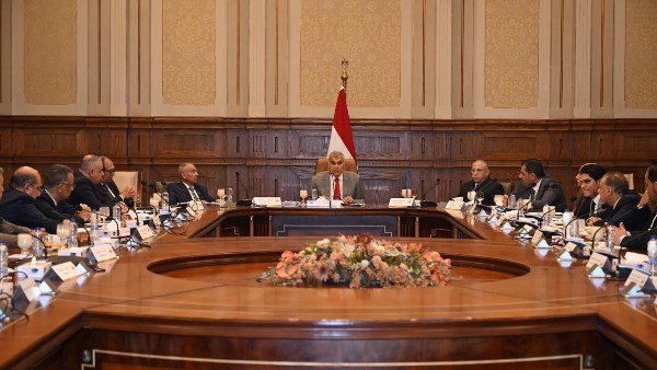 محمود مسلم يطالب بـ بث جلسات الشيوخ تليفزيونيا وفتح مناقشات اللجان أمام الإعلام محمود مسلم يطالب بـ بث جلسات الشيوخ تليفزيونيا وفتح مناقشات اللجان أمام الإعلام