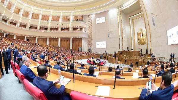 وزراء سابقين يؤدون اليمين الدستورية أمام مجلس النواب 