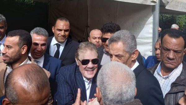 وصول السيد البدوي المرشح لرئاسة الوفد إلى مقر الحزب  