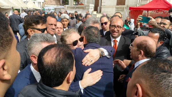 استقبال حار بالأحضان والقبلات بين السيد البدوي وهاني سري الدين  