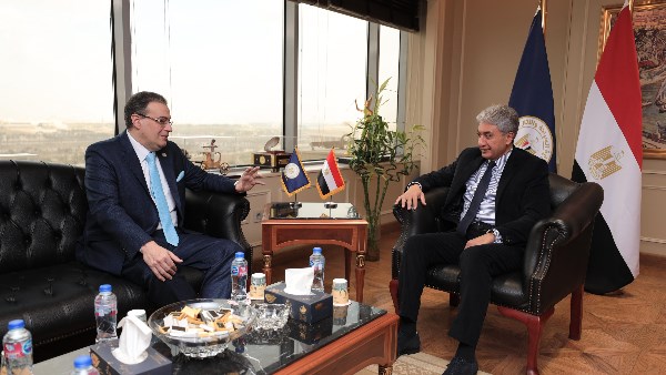 وزير السياحة والآثار 