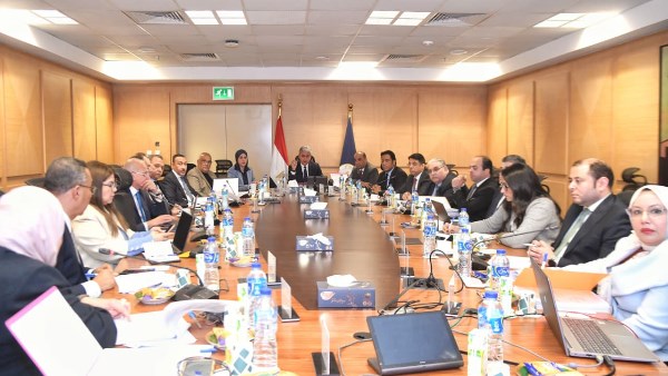 وزير السياحة والآثار 