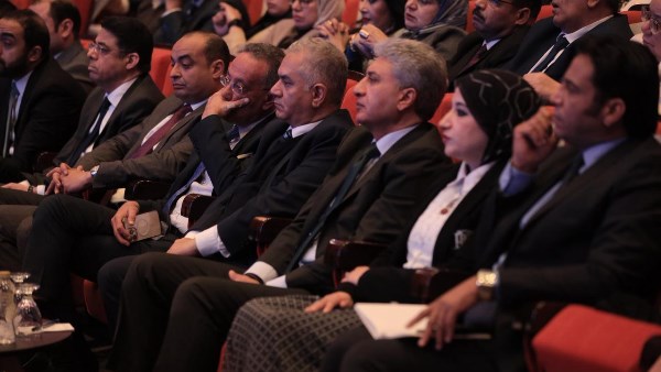 وزير السياحة والآثار 