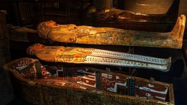 كنوز المتحف المصري بالتحرير