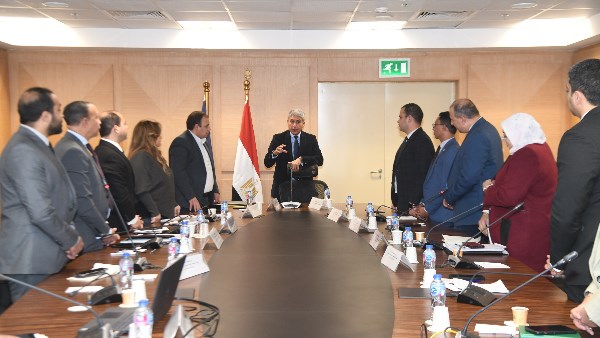 وزير السياحة والآثار 