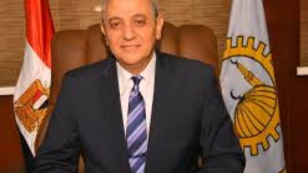 محافظ الغربية يزور كنائس طنطا ويُسعد الأطفال بهدايا الرئيس