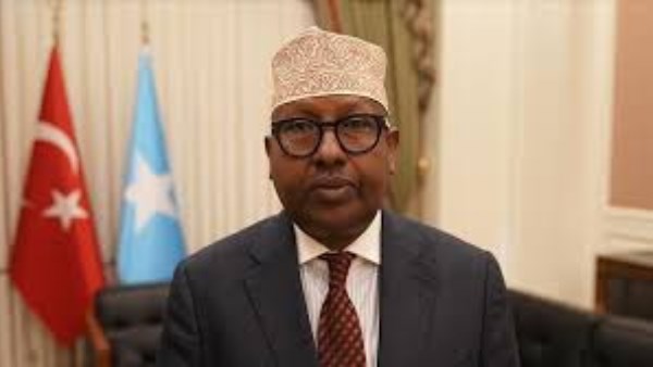  وزير الدفاع الصومالي، أحمد معلم فقي،