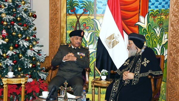  وزير الدفاع والإنتاج الحربى والبابا تواضروس الثاني